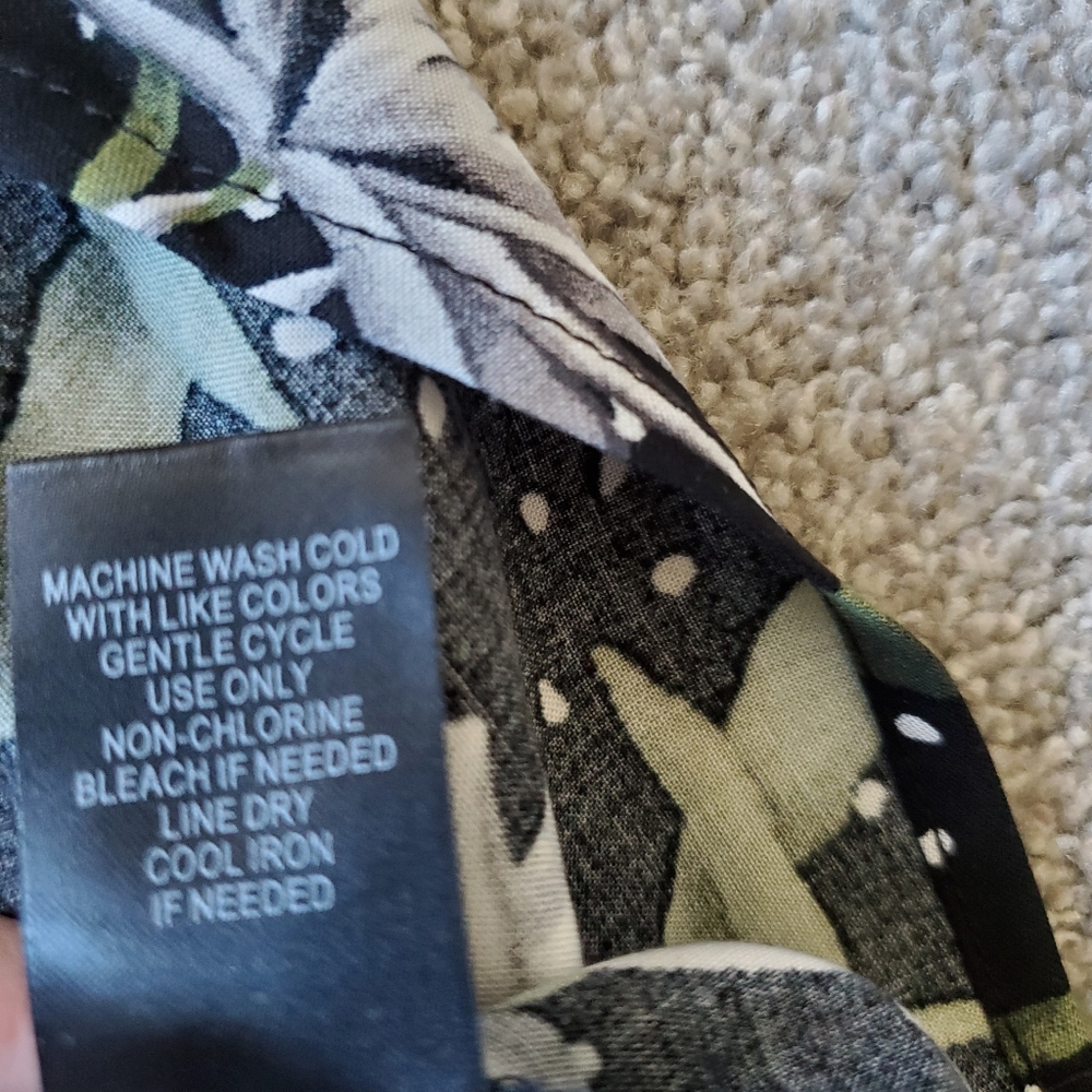 Torrid plus floral challis mini skirt, 4XL, black - Picture 10 of 10
